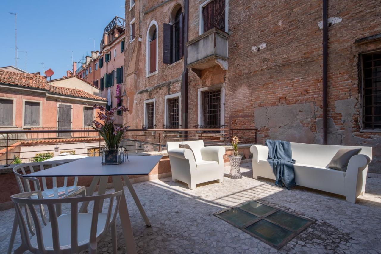 Palace Canal View By Wonderful Italy Venice Exterior photo